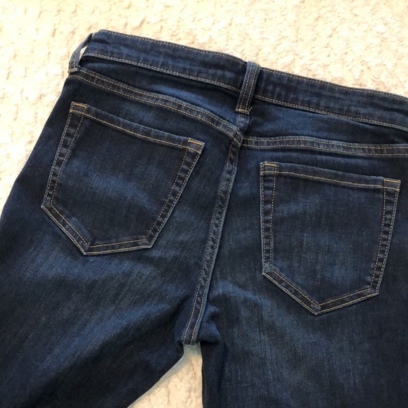 Gap mid rise flare jeans. - Picture 3 of 3